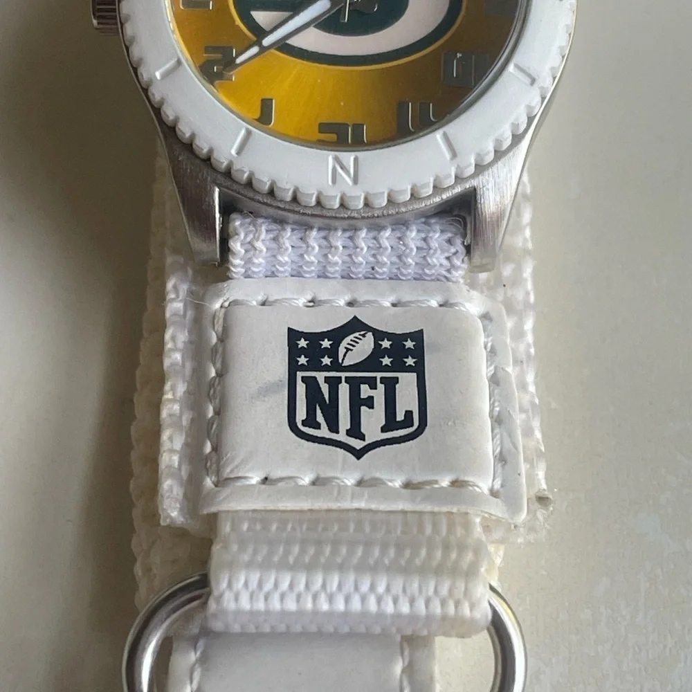 NFL Green Bay Packers Yellow and White Fan Watch - Picture 4 of 7